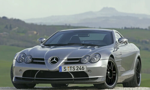 Mercedes-Benz SLR McLaren 722 #5