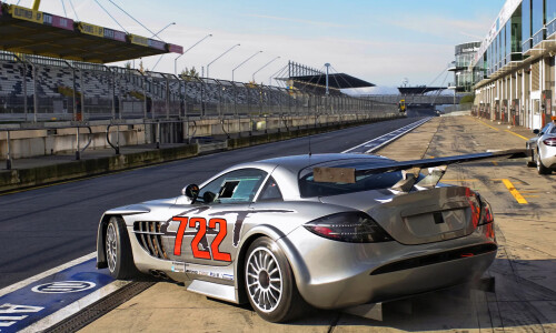 Mercedes-Benz SLR McLaren 722 #11