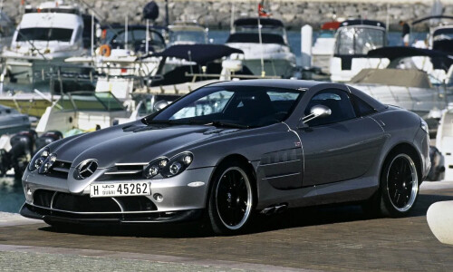 Mercedes-Benz SLR McLaren 722 #16