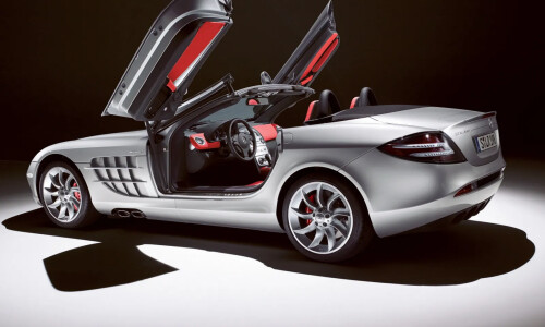 Mercedes-Benz SLR McLaren Roadster #14
