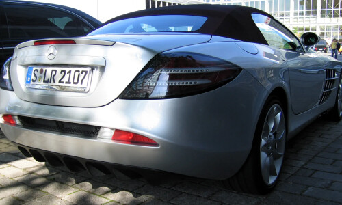 Mercedes-Benz SLR McLaren Roadster #16