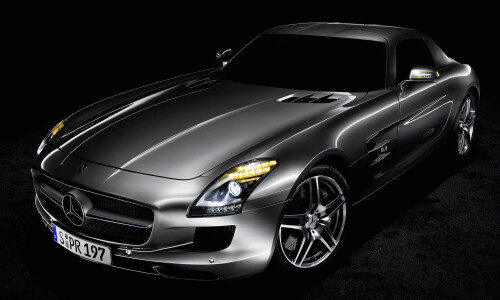 Mercedes-Benz SLS AMG #1