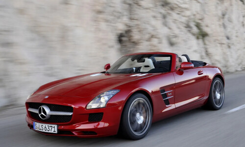 Mercedes-Benz SLS AMG Roadster #1