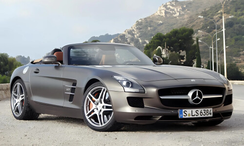 Mercedes-Benz SLS AMG Roadster #5