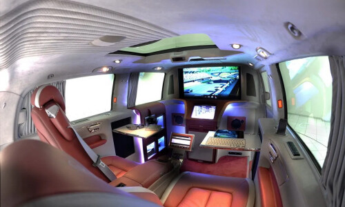 Mercedes-Benz Viano #8