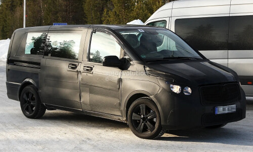 Mercedes-Benz Viano #9