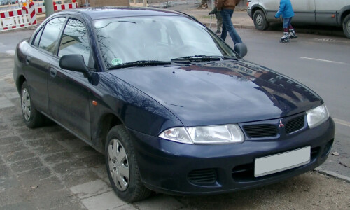 Mitsubishi Carisma #11