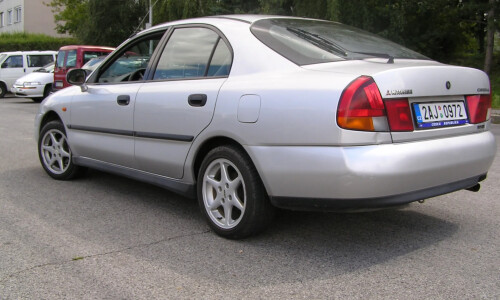 Mitsubishi Carisma #12