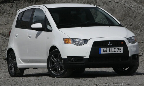 Mitsubishi Colt #13