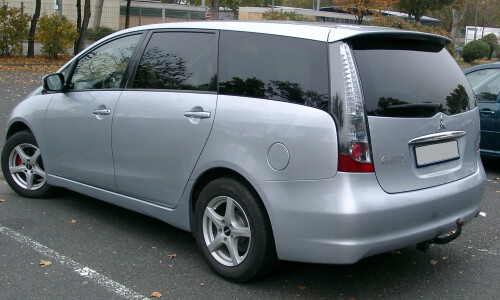 Mitsubishi Grandis #1