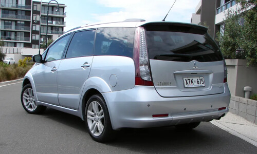 Mitsubishi Grandis #6