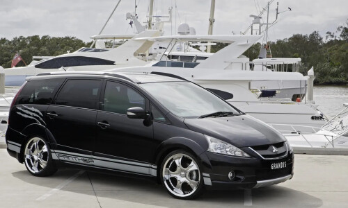Mitsubishi Grandis #7