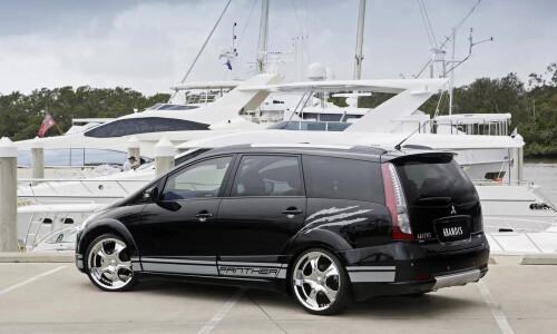 Mitsubishi Grandis #13