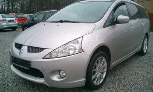 Mitsubishi Grandis 30 Jahre #2