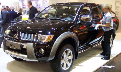 Mitsubishi L200 #4