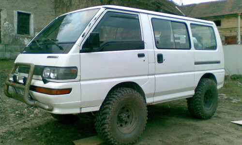 Mitsubishi L300 #3
