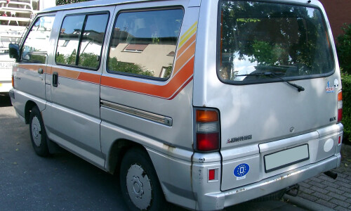 Mitsubishi L300 #10