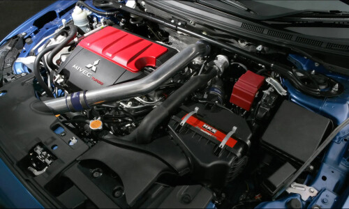 Mitsubishi Lancer EVOLUTION X #8