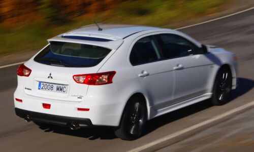 Mitsubishi Lancer Sportback #9