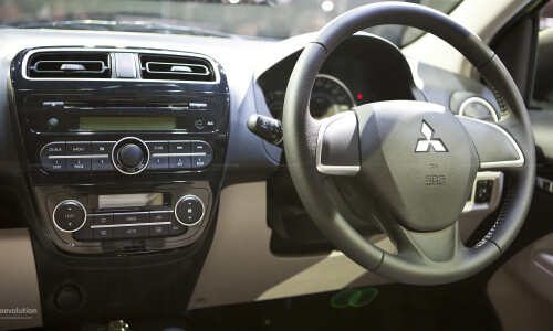 Mitsubishi Mirage #13