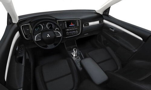 Mitsubishi Outlander Hybrid #3