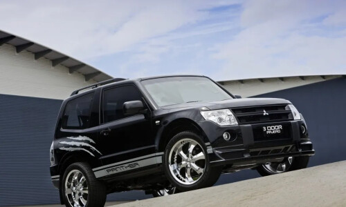 Mitsubishi Pajero #2