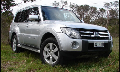 Mitsubishi Pajero #4