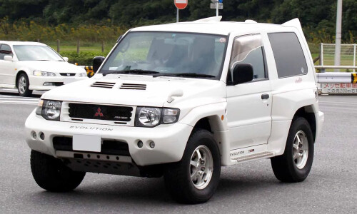 Mitsubishi Pajero #8