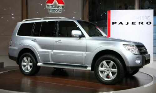 Mitsubishi Pajero #11
