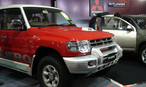 Mitsubishi Pajero #14