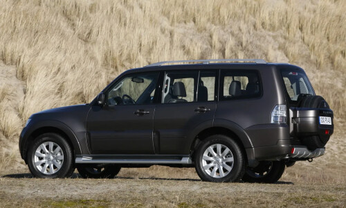 Mitsubishi Pajero #15