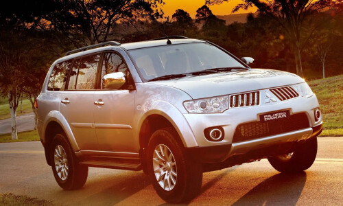 Mitsubishi Pajero Dakar #3