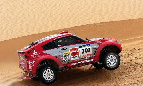 Mitsubishi Pajero Dakar #7