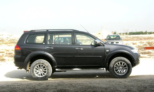 Mitsubishi Pajero Edition 20 #9