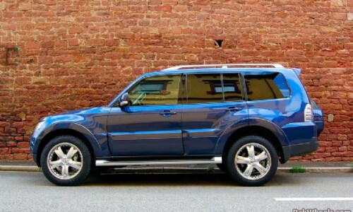 Mitsubishi Pajero Edition 20 #11