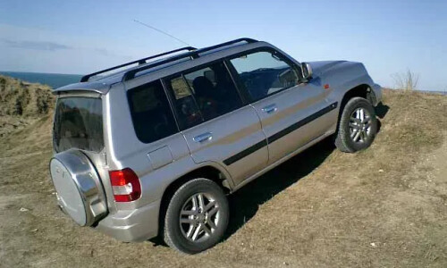 Mitsubishi Pajero Pinin #10