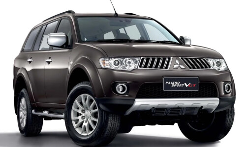 Mitsubishi Pajero Sport #8