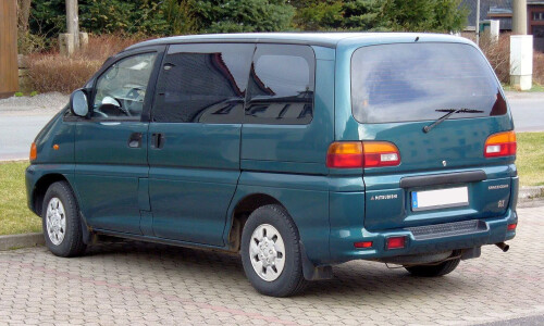 Mitsubishi Space Gear #1