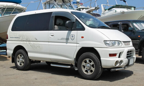Mitsubishi Space Gear #2