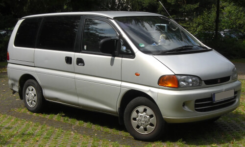Mitsubishi Space Gear #7