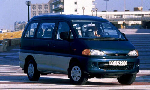 Mitsubishi Space Gear Motion #3