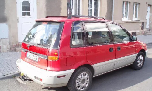 Mitsubishi Space Runner #14