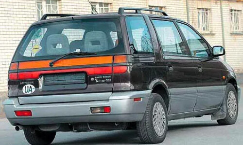 Mitsubishi Space Wagon #4
