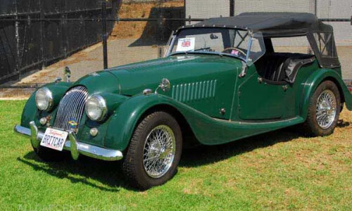 Morgan Plus 4 #11
