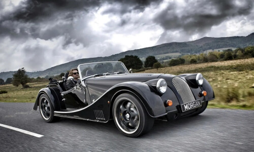 Morgan Plus 8 #13