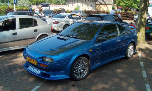 Nissan 100 #10