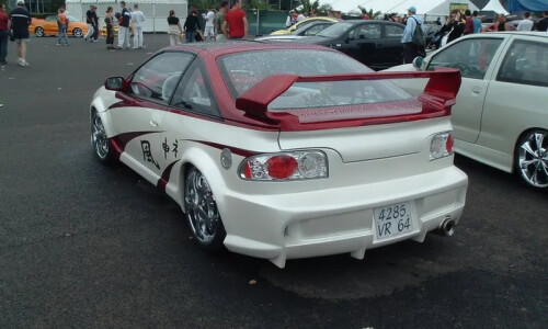 Nissan 100 #11