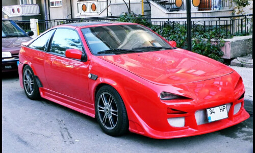Nissan 100 #16