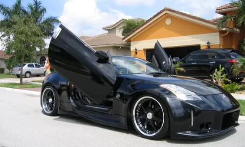 Nissan 350 #17