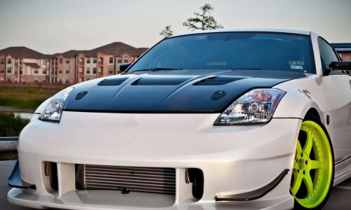 NISSAN 350Z Racing Edition #13